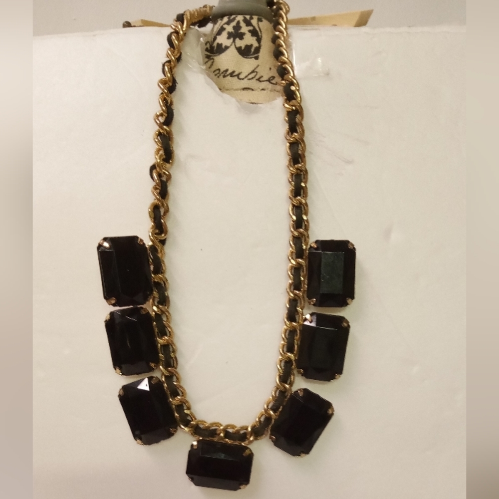 Vintage Retro 80's Gold tone Necklace With 1" Hexagon Faux Onyx Stones